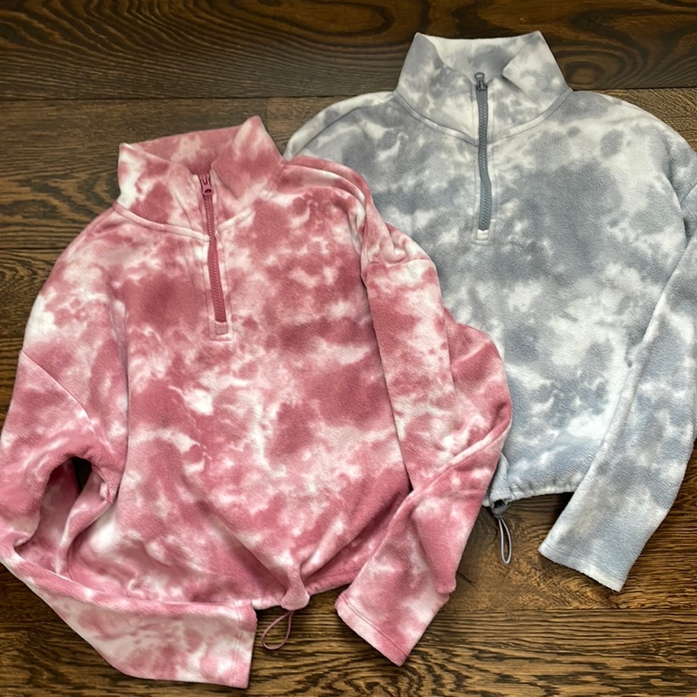 Hippie Rose cropped fleece tops size xs